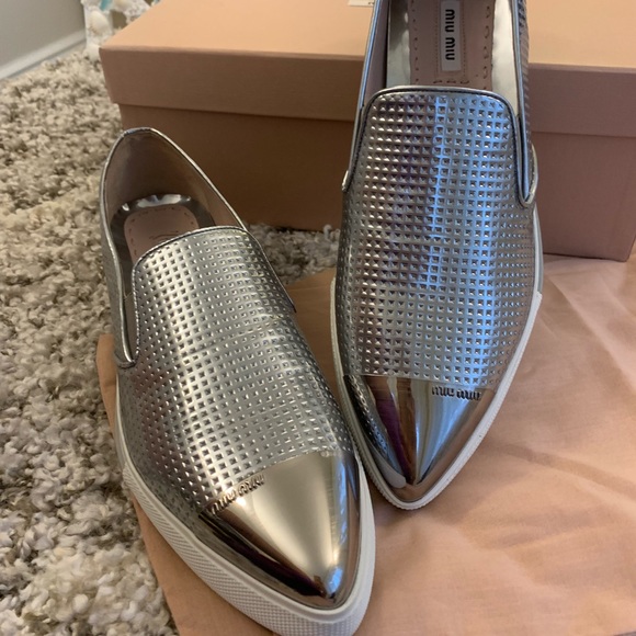 miu miu toe cap sneaker